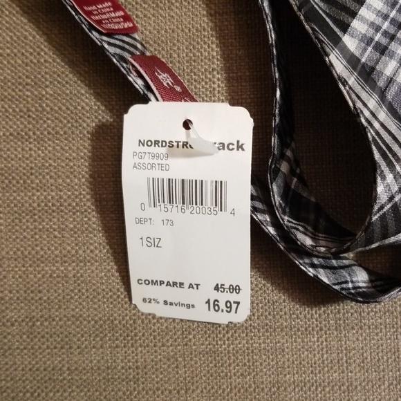 Original Penguin bow tie - Picture 2 of 6